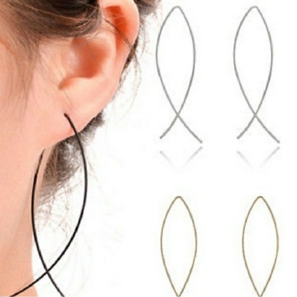 Black Hoop. Threader Earrings
Fish, Punk, Minimlist - Picture 1 of 3